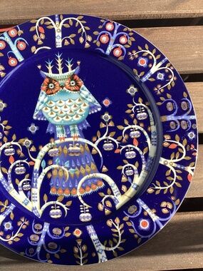 Iittala Taika (blue).    Dining platesPlates.